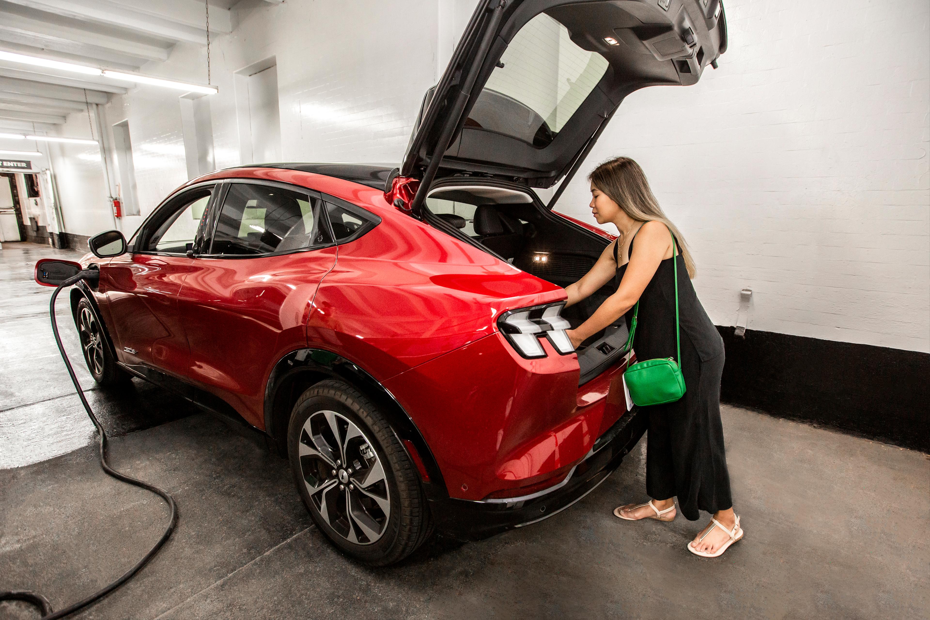 How EV Chargers in Parking Garages Help You Attract More Customers 